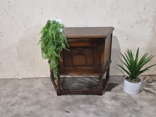 Vintage oak pot cupboard - oak,