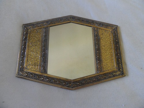 Antique vintage lintons - or,